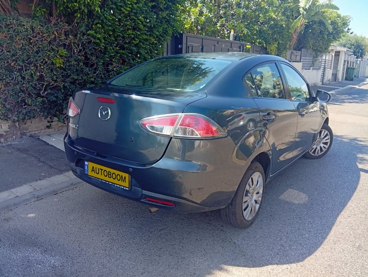 Mazda 2 2011 Active sedan gray — Tel Aviv, Israel