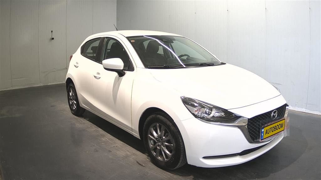Mazda 2 2023 white Dynamic automatic 1.5 petrol — Tel Aviv, Israel