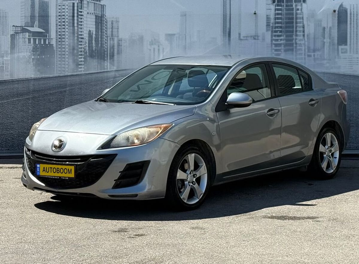 Mazda 3 2010 Active sedan silver — Haifa, Israel