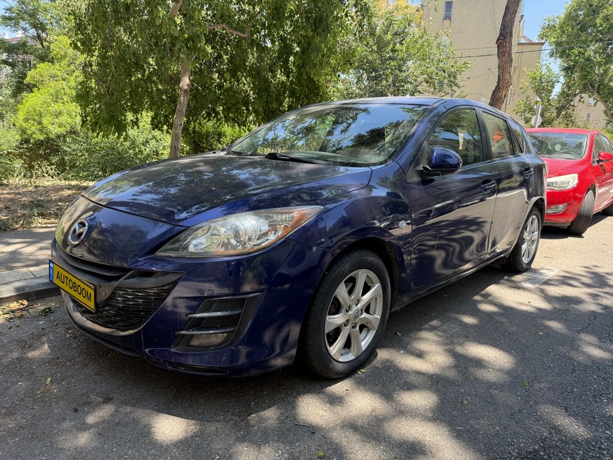 Mazda 3 2010 hatchback Comfort, automatic, blue — Haifa, Israel