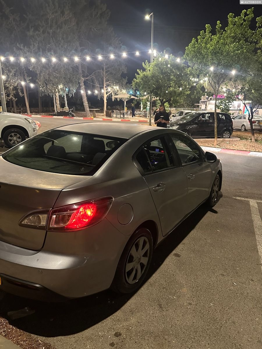Mazda 3 2010 sedan Active, automatic, 1.6 petrol — Jerusalem, Israel