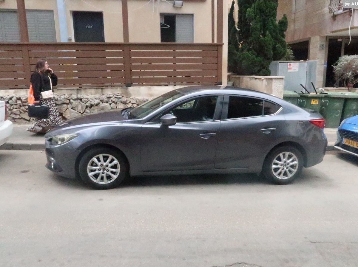 Mazda 3 2014 sedan gray Comfort automatic — Tel Aviv, Israel