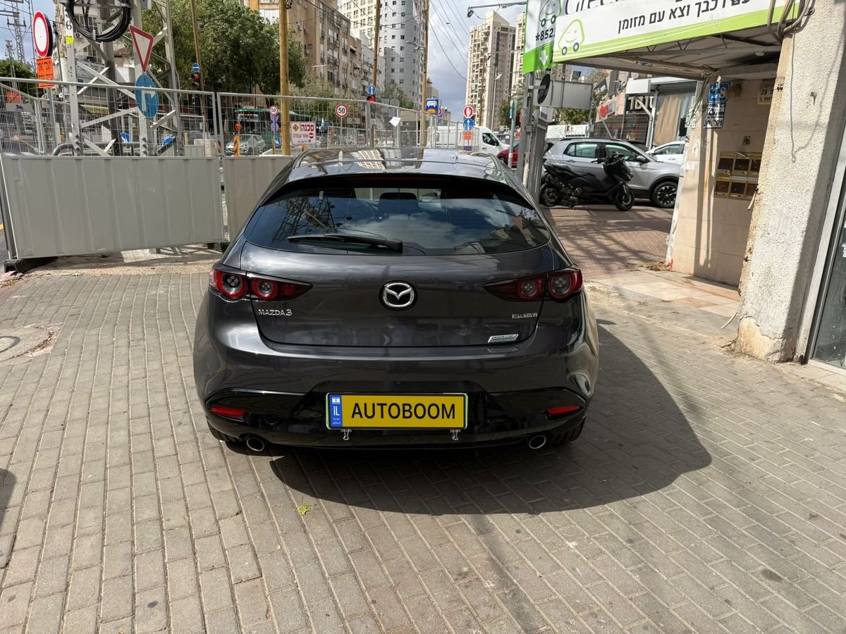Mazda 3 Spirit 2021 hatchback gray automatic — Tel Aviv, Israel