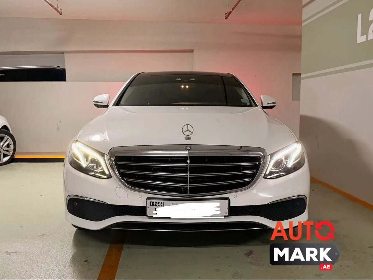 مرسيدس بنز الفئة E E300 2017 بسعر 68000 درهم — no accidents; paint on 2-3 parts — دبي, الإمارات