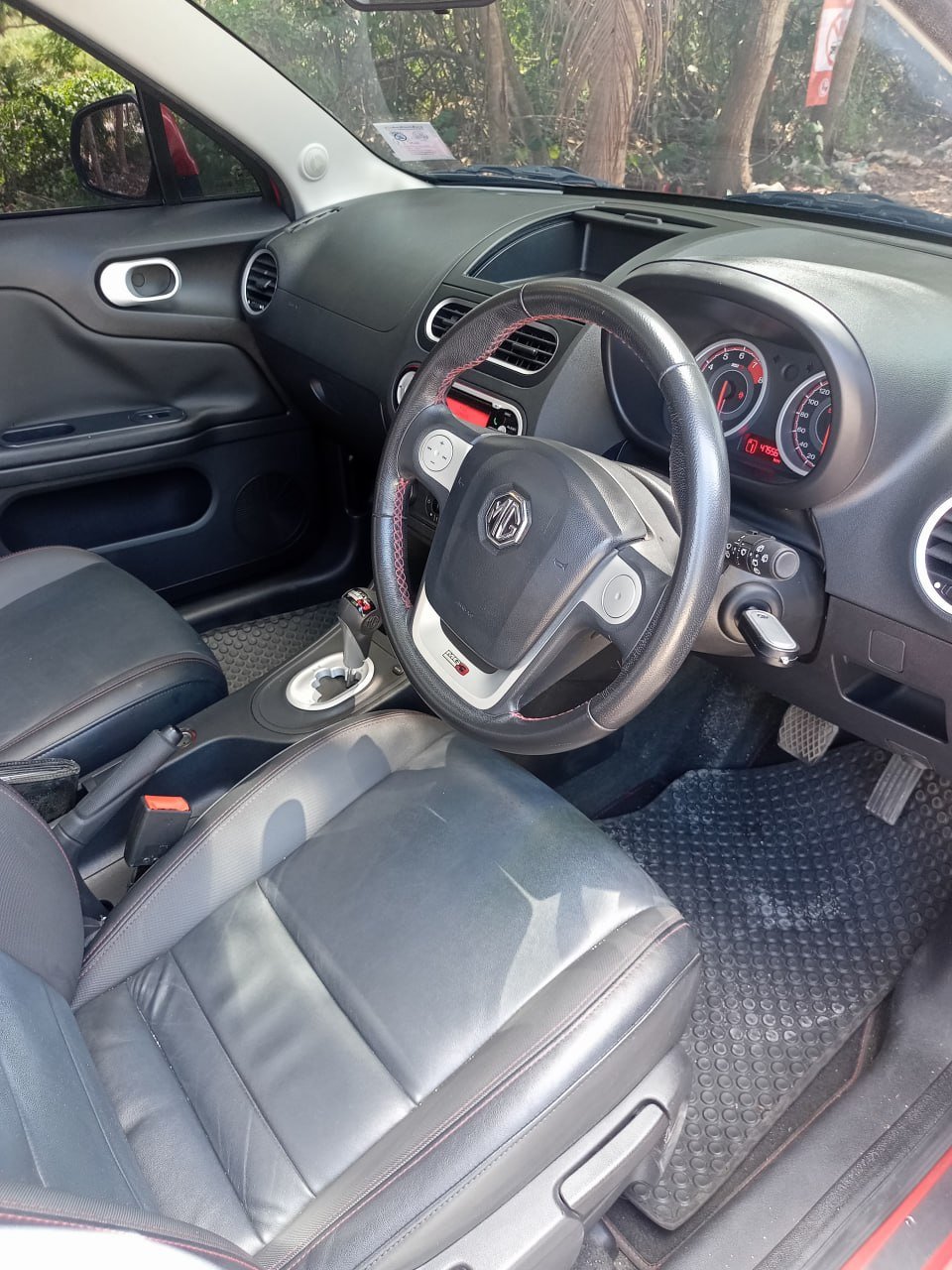 MG3 1.5 2018 red automatic 48,000 km — Ko Samui, Thailand