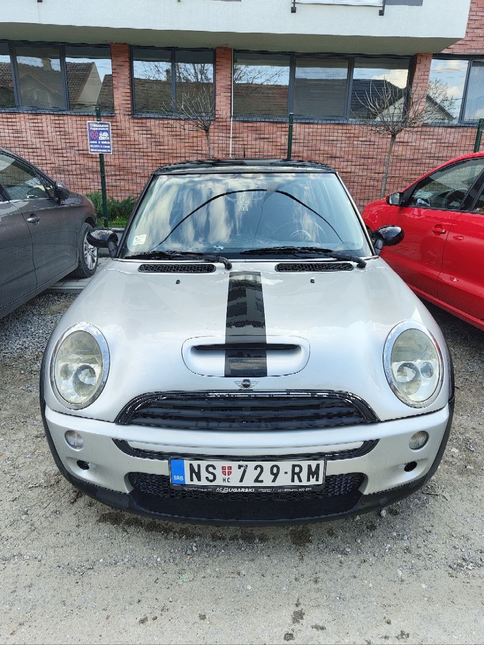 ميني كوبر إس (R53) 2003 هاتشباك بشاحن فائق — نوفي ساد, صربيا