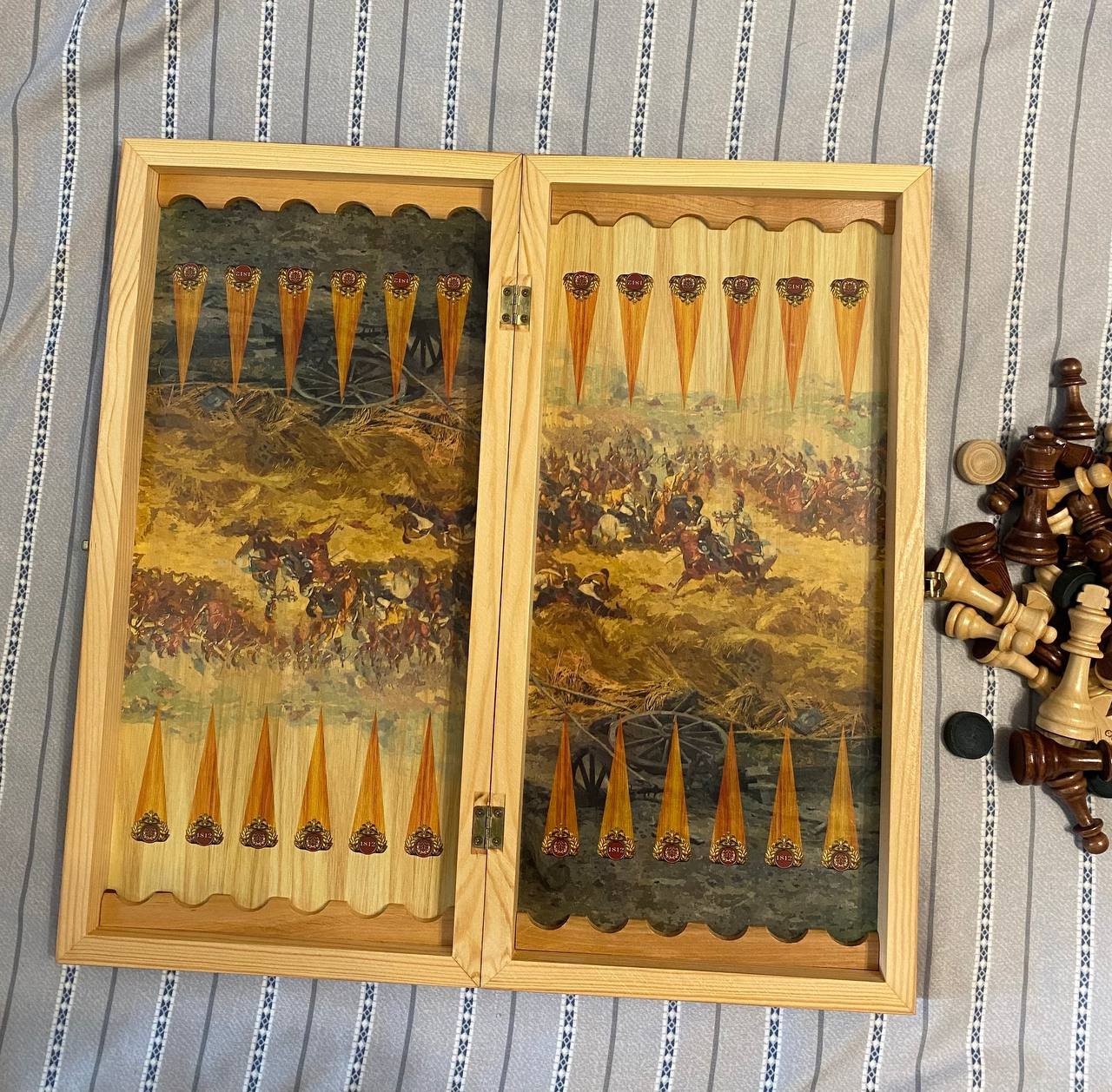 Tapetes de champiñones, damas, backgamón (tablero) — Moscú, Rusia Tapetes de champiñones, damas, backgamón (tablero) — Moscú, Rusia