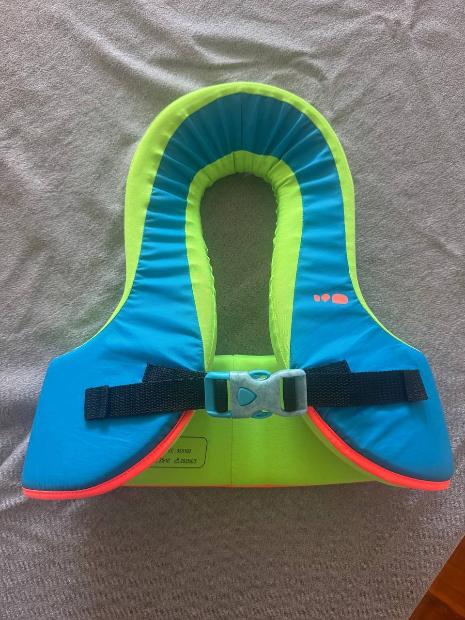 Neck brace (neck support) Decathlon — Novi Sad, Serbia