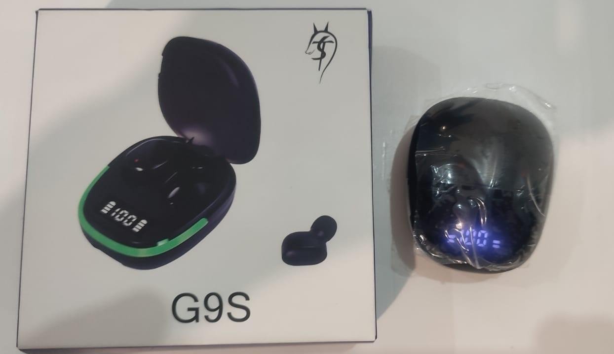 Nuevo ratón de juego inalámbrico G9S — Batumi, Georgia