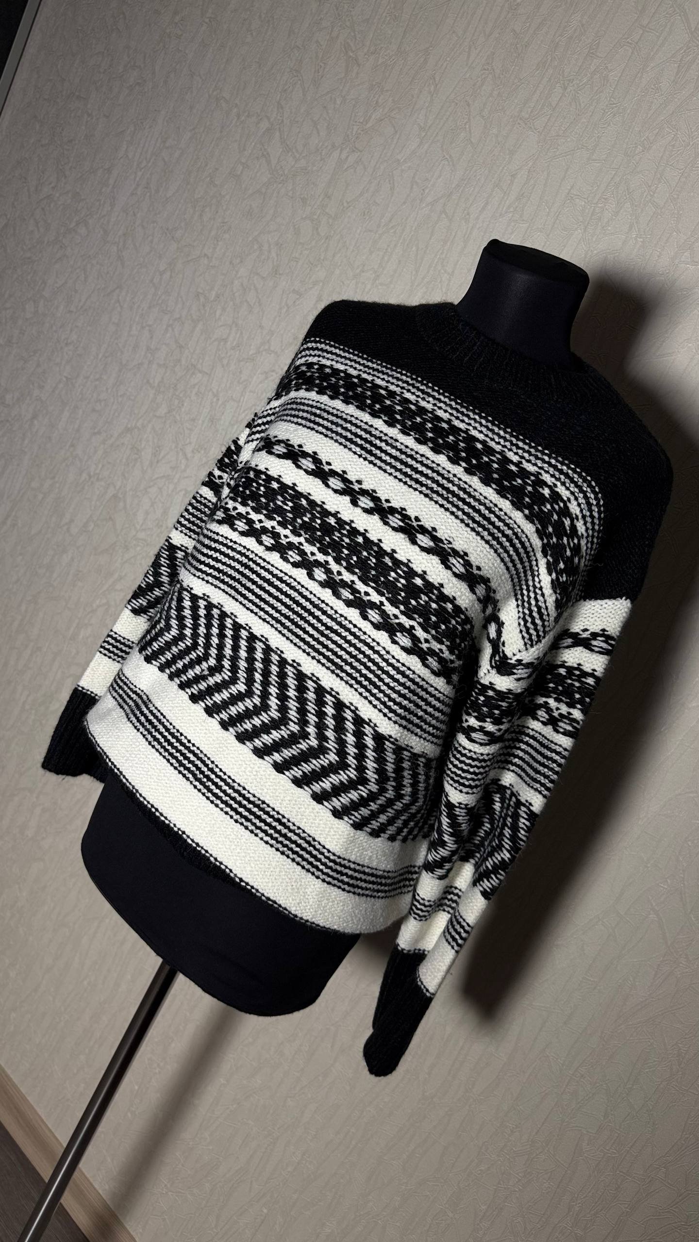 Sueter nuevo suave a rayas oversize — nuevo — San Petersburgo, Rusia