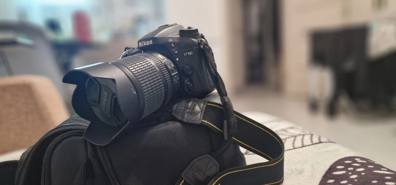 كاميرا Nikon D7100 مع عدسة 18-105 — مستعمل — سانت بطرسبرغ, روسيا
