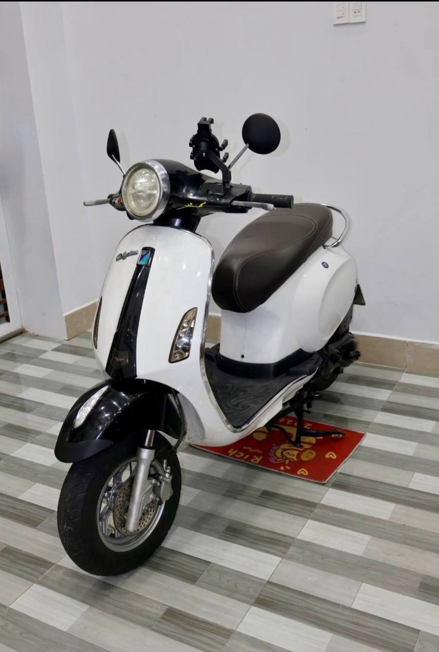 NIOSHIMA NIO 50cc 2022 blanco — Nha Trang, Vietnam