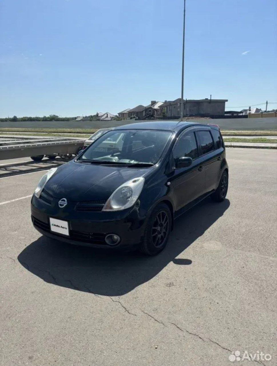 Nissan Note 1.5 CVT 2005, 252000 km — usado — Sochi, Rusia