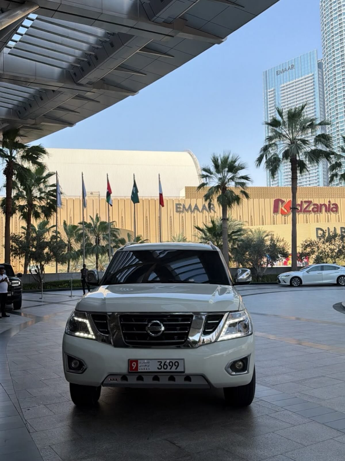 Nissan Pathfinder 2013 with plate 3699 — Dubai, UAE