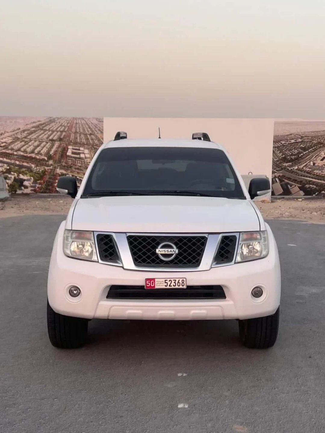 نيسان باثفايندر مع فرونتير 2014 (معلومات أساسية) — دبي, الإمارات