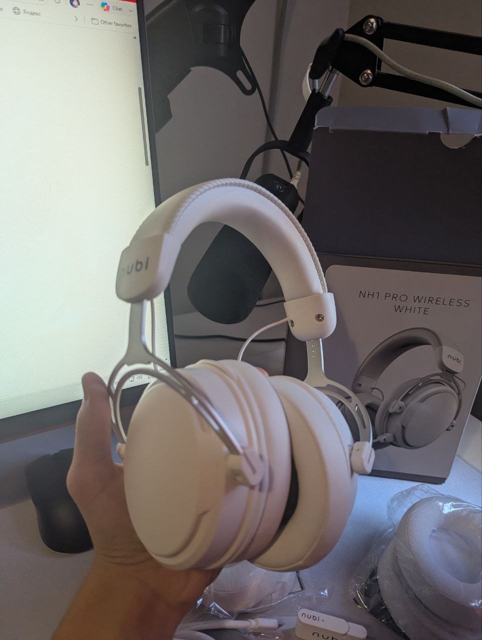NUBI NH1 Pro Wireless White наушники — Батуми, Грузия NUBI NH1 Pro Wireless White наушники — как новый — Батуми, Грузия