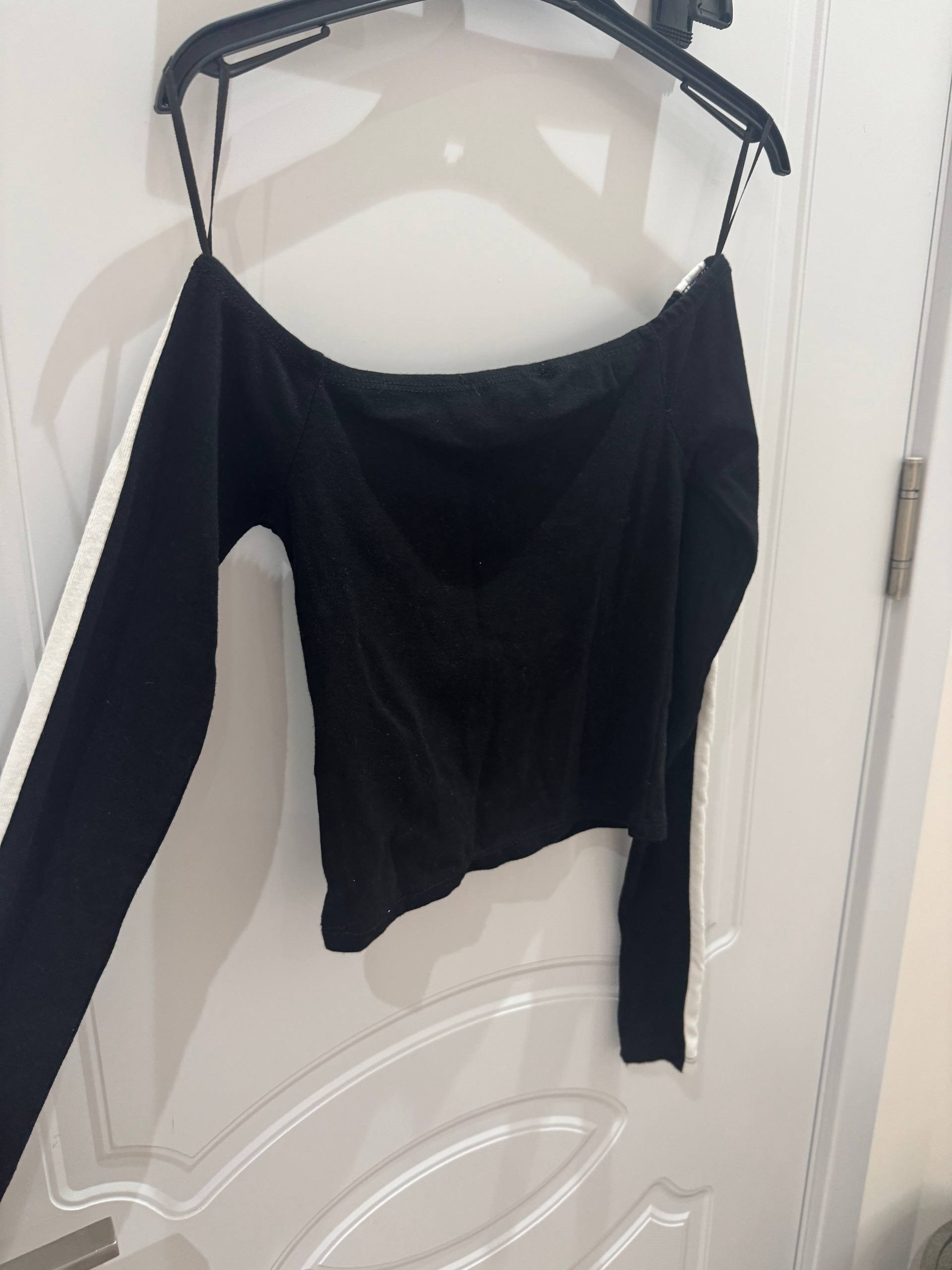 Off-shoulder fitted top NYC 1992 XXS — Batumi, Georgia