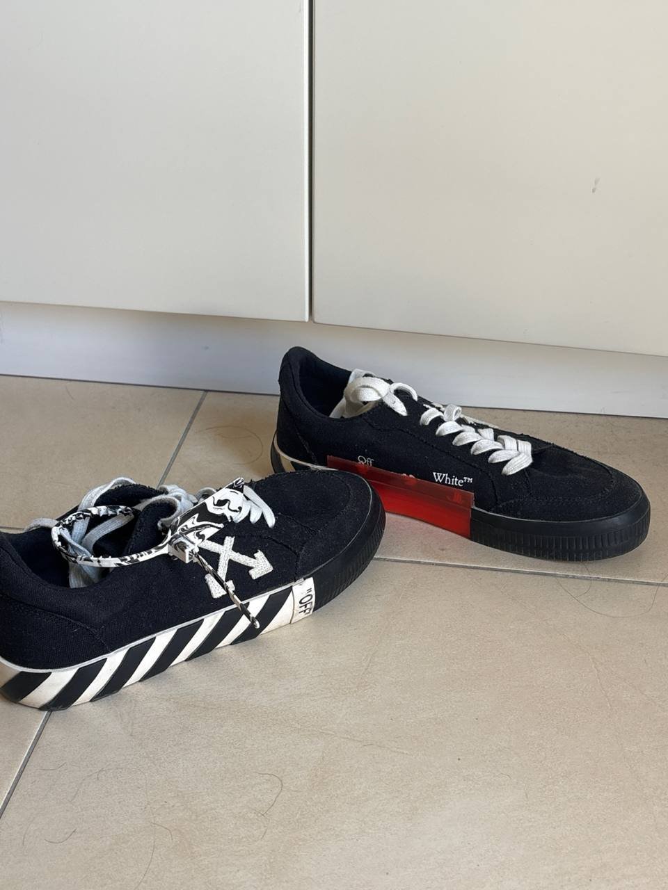 Off-White black sneakers, 90€ — Paphos, Cyprus