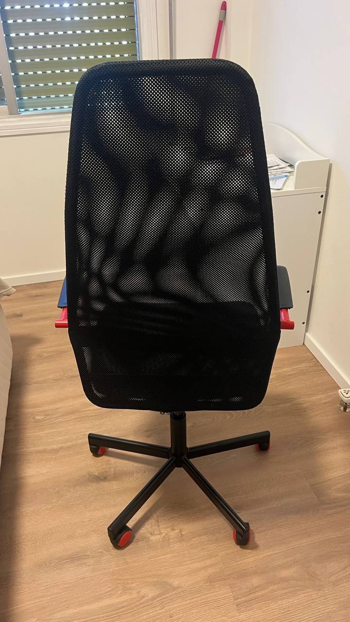 Silla de oficina Amathountos 82A, 50€ — Limasol, Chipre Silla de oficina Amathountos 82A, 50€ — Limasol, Chipre