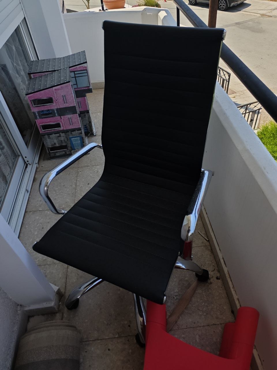 Silla de oficina con respaldo ajustable. Recogida. Limassol Germasogeia. 30 euros — Limasol, Chipre