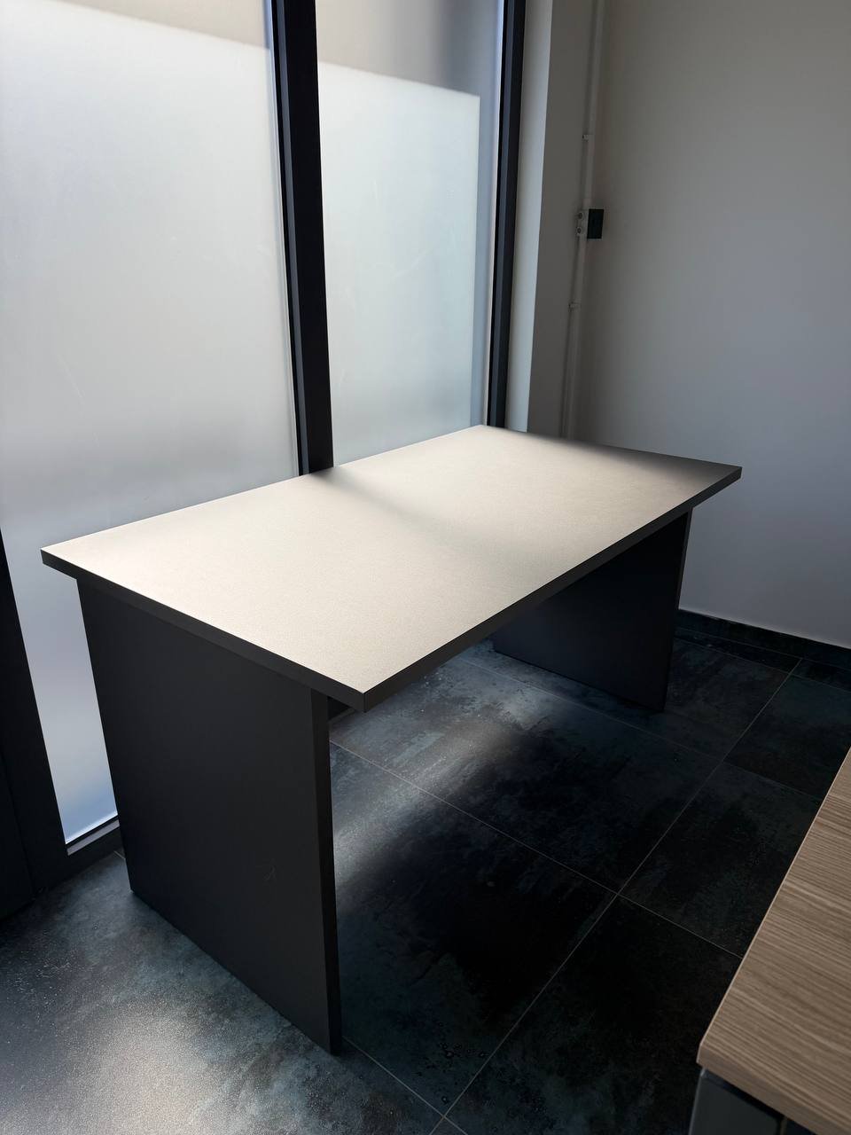 Escritorio de oficina 120x80 cm (6 uds) — excellent — Limasol, Chipre