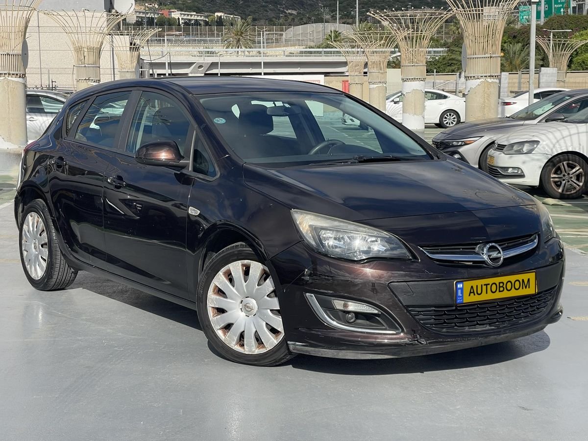 Opel Astra 2013 hatchback Enjoy, automatic, petrol 1.4 — Haifa, Israel