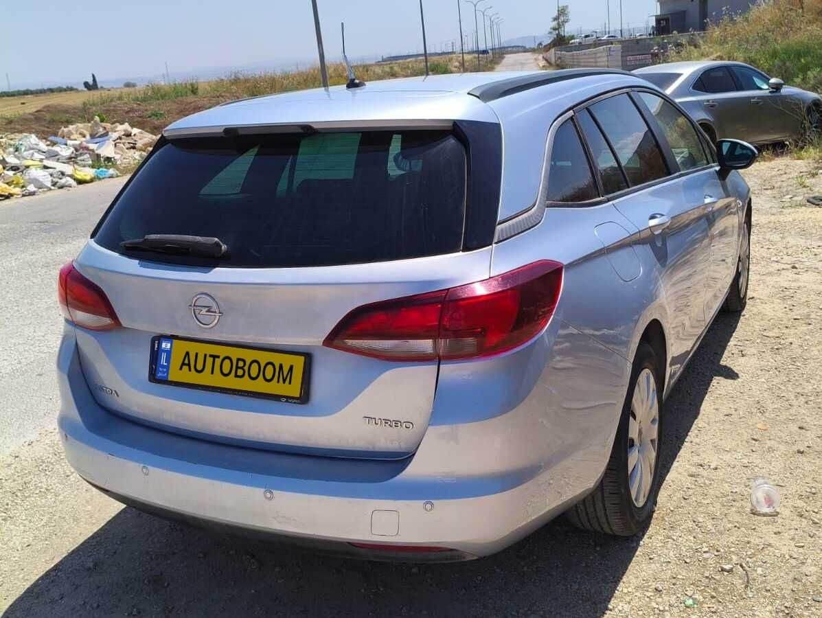 Opel Astra 2017 silver wagon automatic Enjoy — Jerusalem, Israel