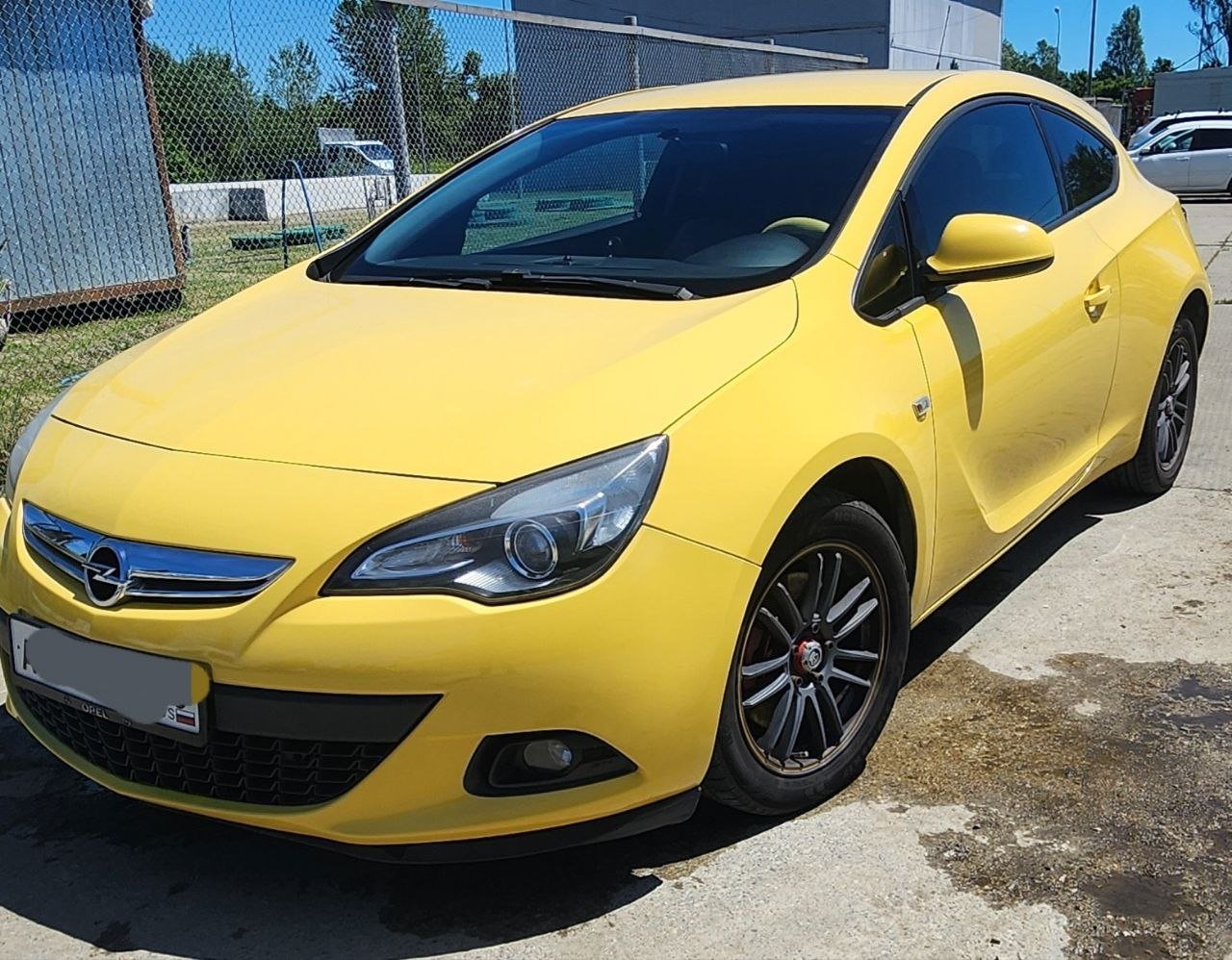 Opel Astra GTS 2012 (excellent condition) — — — Sochi, Russia