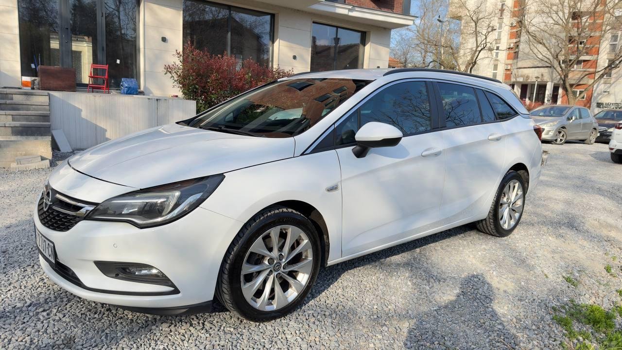 Opel Astra K 1.6 136 hp diesel automatic 2017 — Belgrade, Serbia