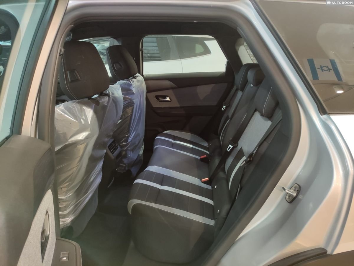 Opel Grandland 2026 Edition silver, automatic robot, 1.2 petrol — Tel Aviv, Israel