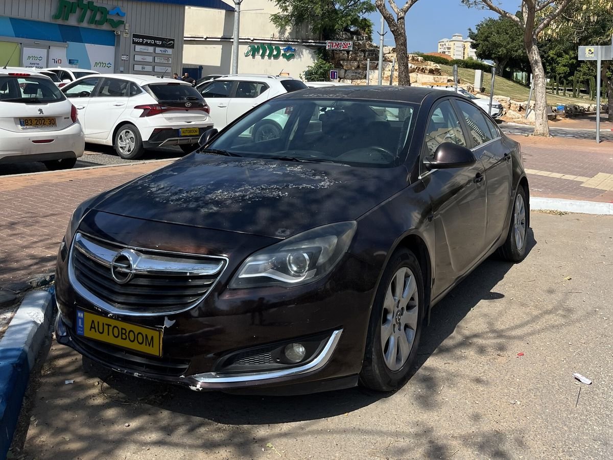 Opel Insignia 2014 Edition sedan brown automatic — Tel Aviv, Israel