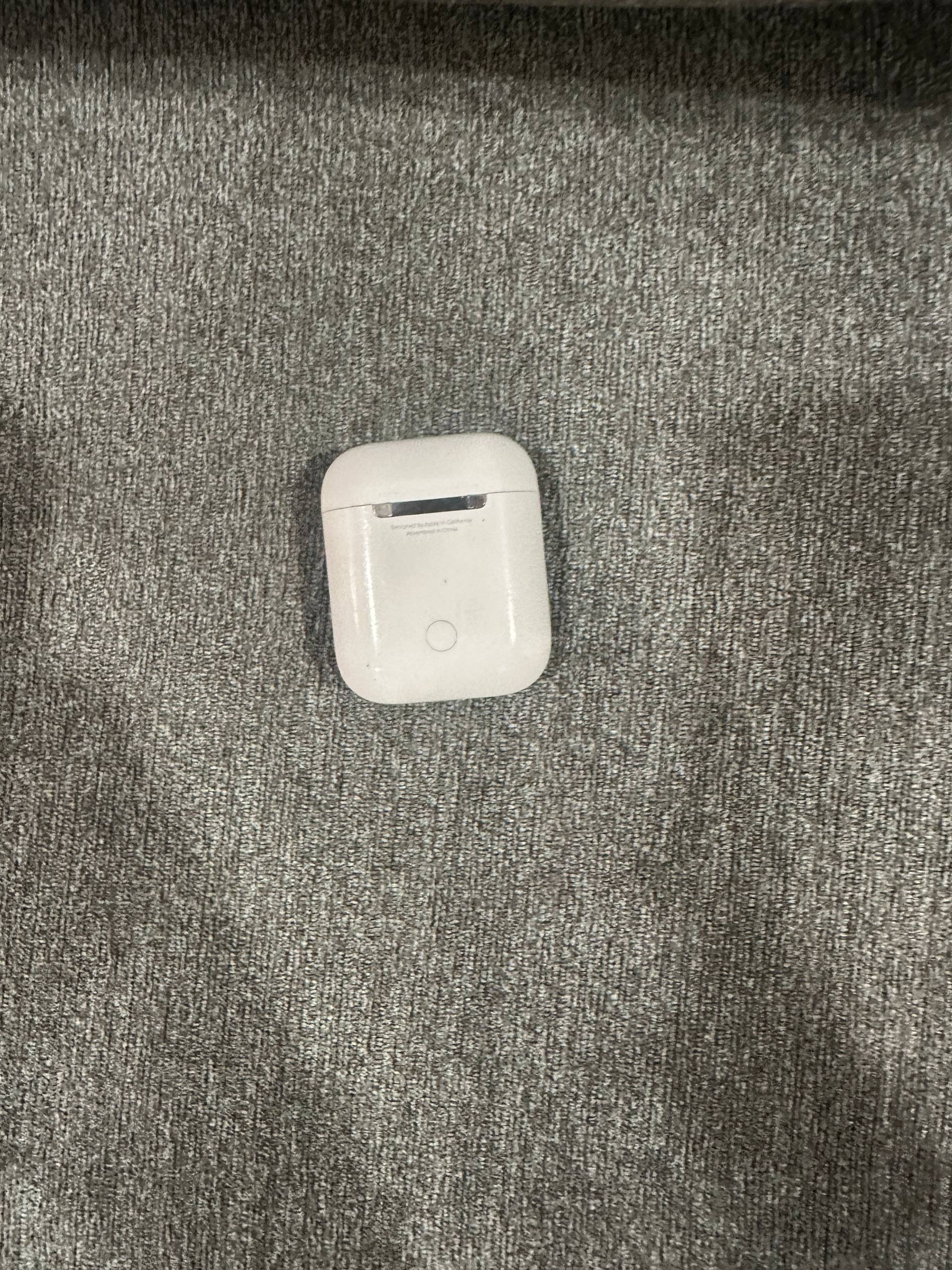 سماعات AirPods 1 أصلية بحالة جيدة — باتومي, جورجيا سماعات AirPods 1 أصلية بحالة جيدة — مستعمل - جيد — باتومي, جورجيا