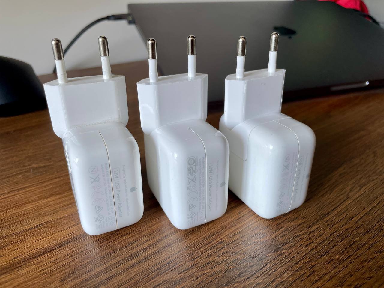 شاحن أصلي من Apple USB Power Adapter 10W — — جديد — باتومي, جورجيا