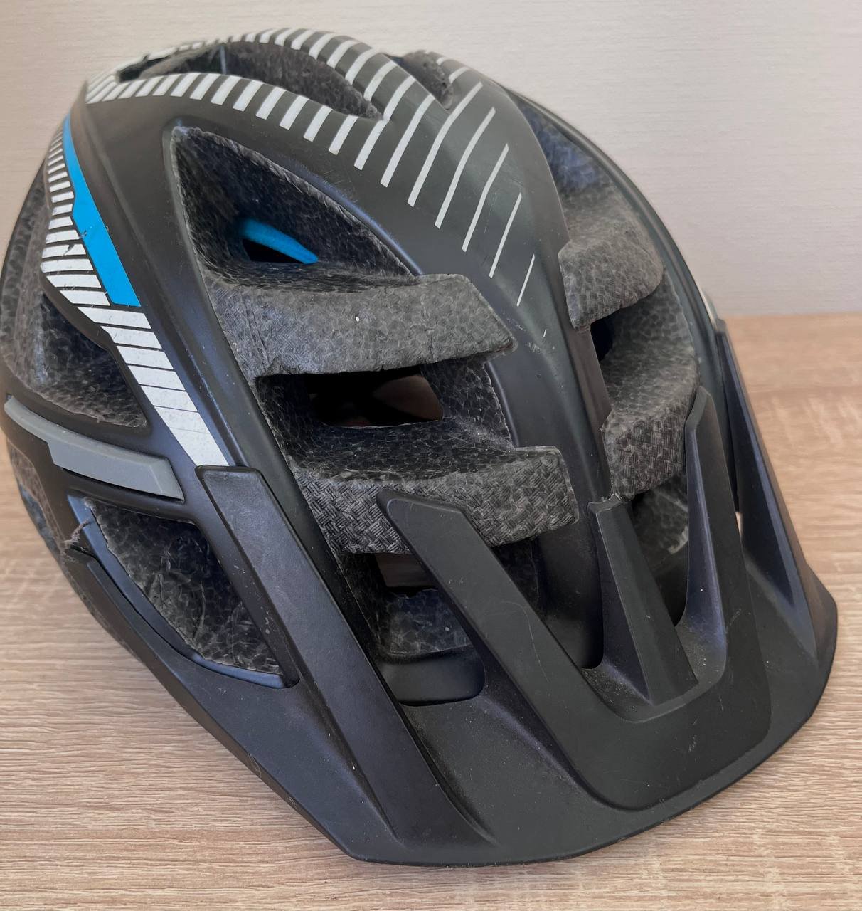 Oxelo универсальный защитный шлем Decathlon 55–59 см — Тбилиси, Грузия Oxelo универсальный защитный шлем Decathlon 55–59 см — Тбилиси, Грузия