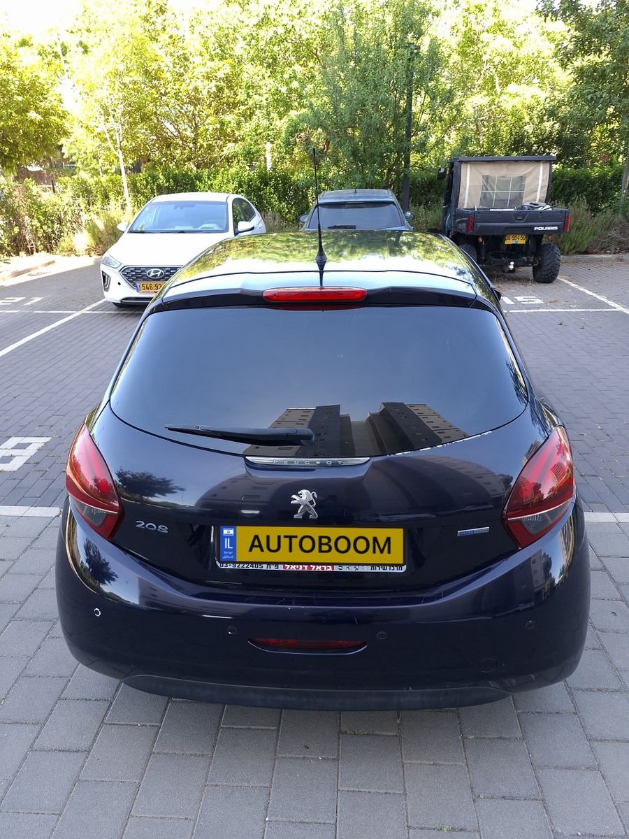 Peugeot 208 2016 Active Pro, automatic, 1.2 petrol (AUTOBOOM) — — — Tel Aviv, Israel