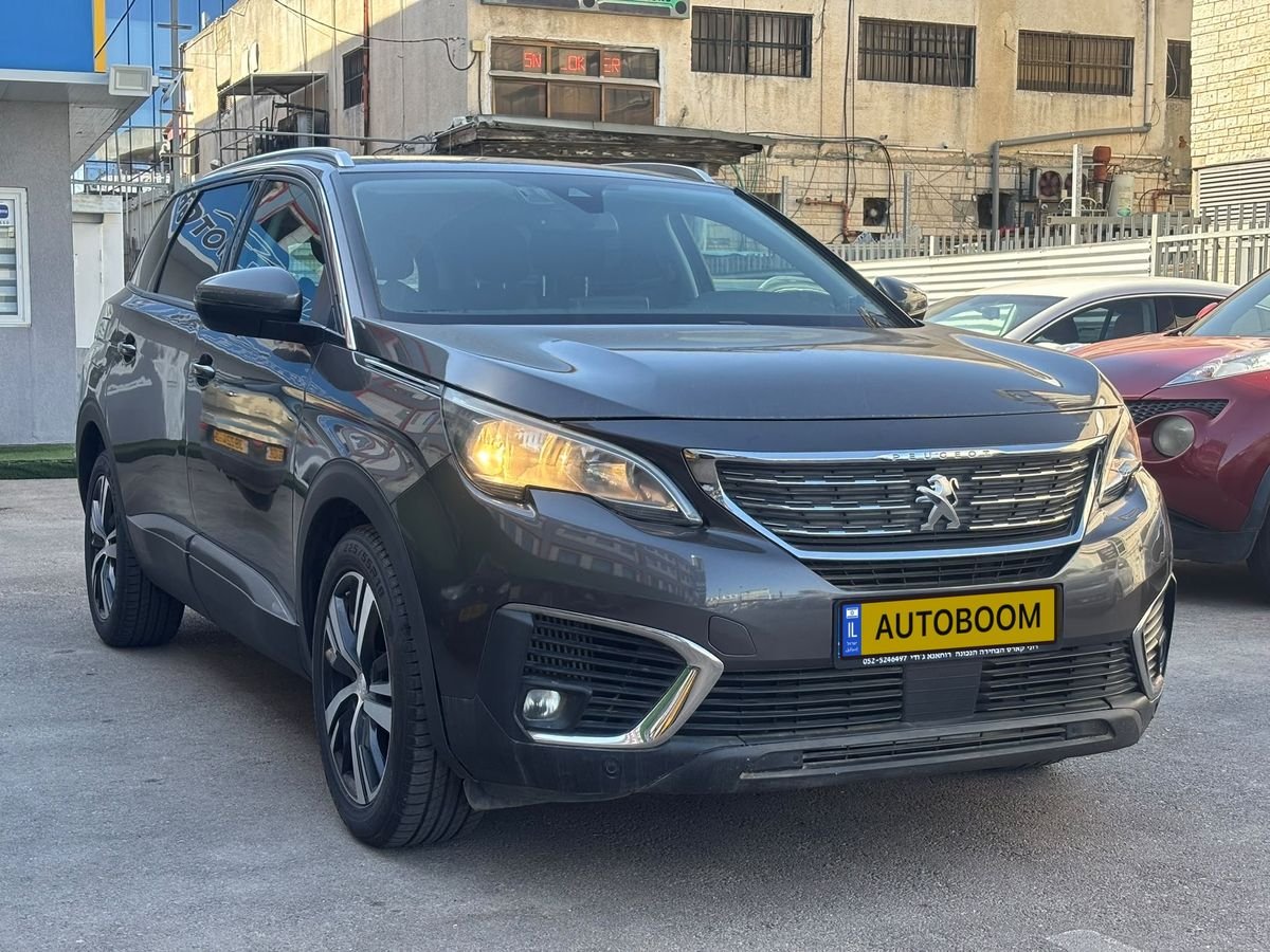 Peugeot 5008 2020 Active S.E. grey automatic diesel 1.5 — Tel Aviv, Israel