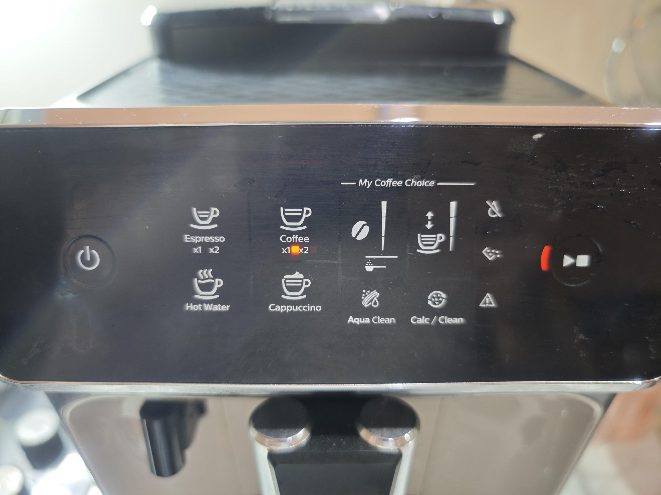 ماكينة قهوة Philips EP2035 مع مبخر الحليب — مستعمل — بلغراد, صربيا
