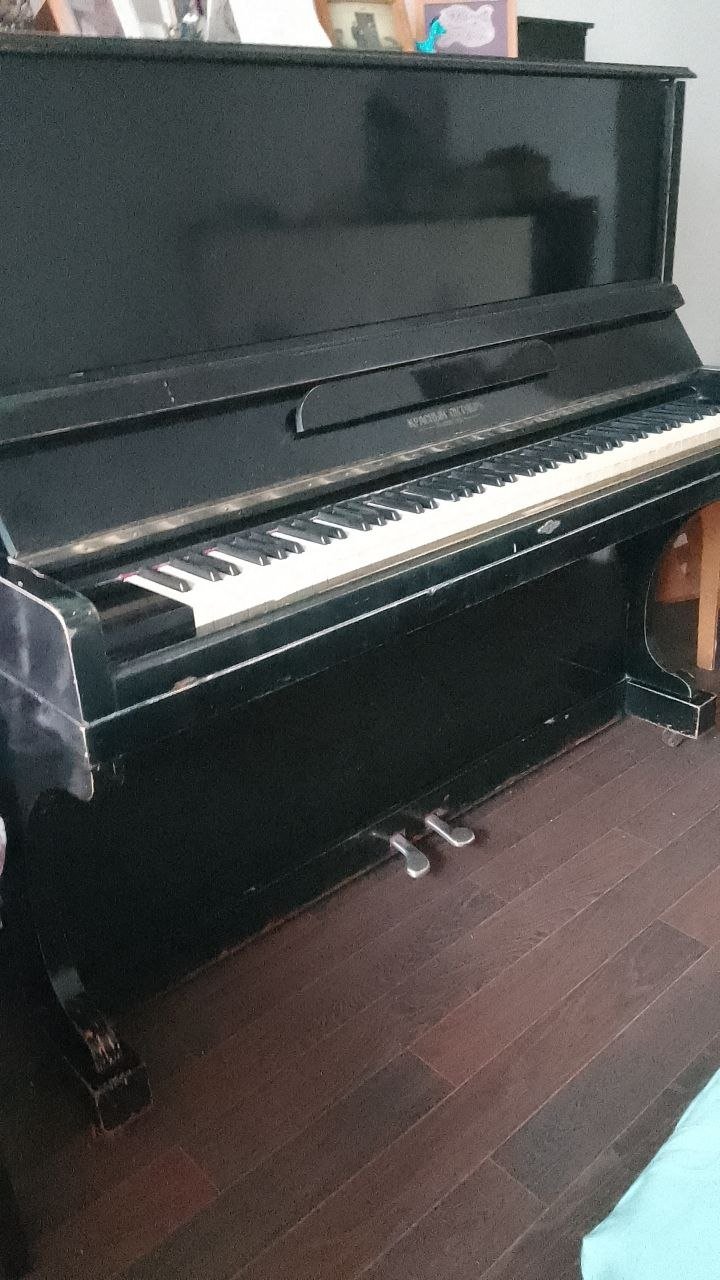 Piano (vertical) KARRA CITES, negro — usado — San Petersburgo, Rusia