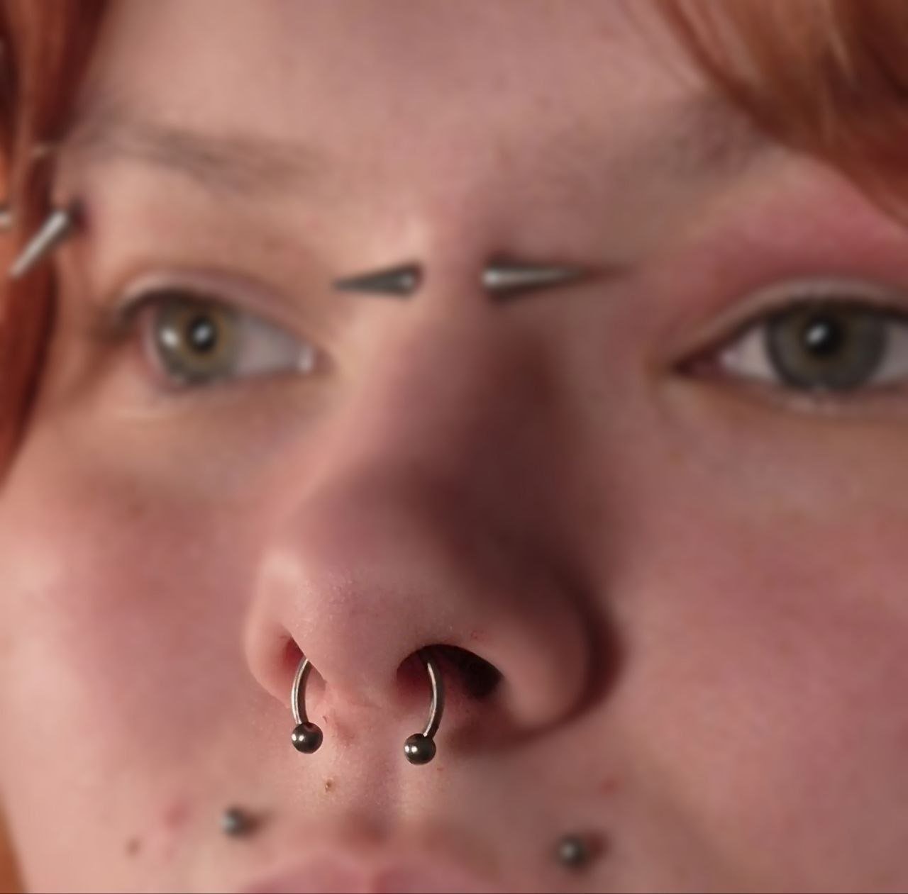 Piercing en estudio: orejas, nariz, cartílago (20% de descuento) — Moscú, Rusia