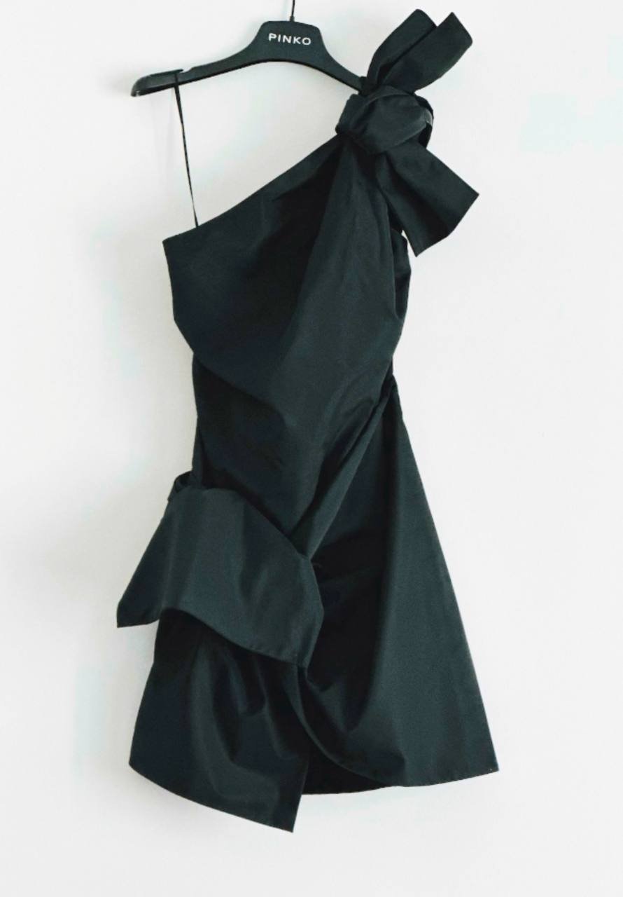 فستان Pinko (أصلي) — دبي, الإمارات فستان Pinko (أصلي) — مستعمل — دبي, الإمارات