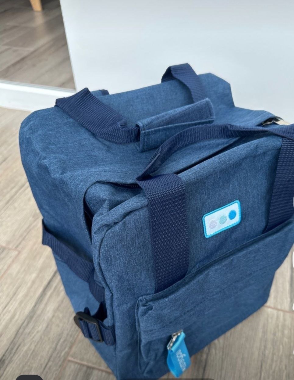 Mochila-bolso oficial Pobeda 60L con compartimento para portátil — Tiflis, Georgia