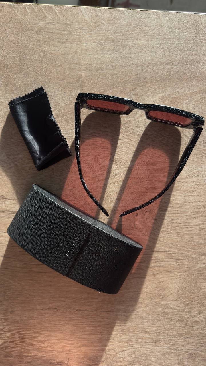 Gafas de sol Prada 250 GEL — Batumi, Georgia
