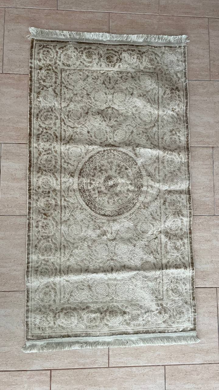 Alfombra estilo premium 75x146 cm, beige con patrón — excellent — Alanya, Turquía
