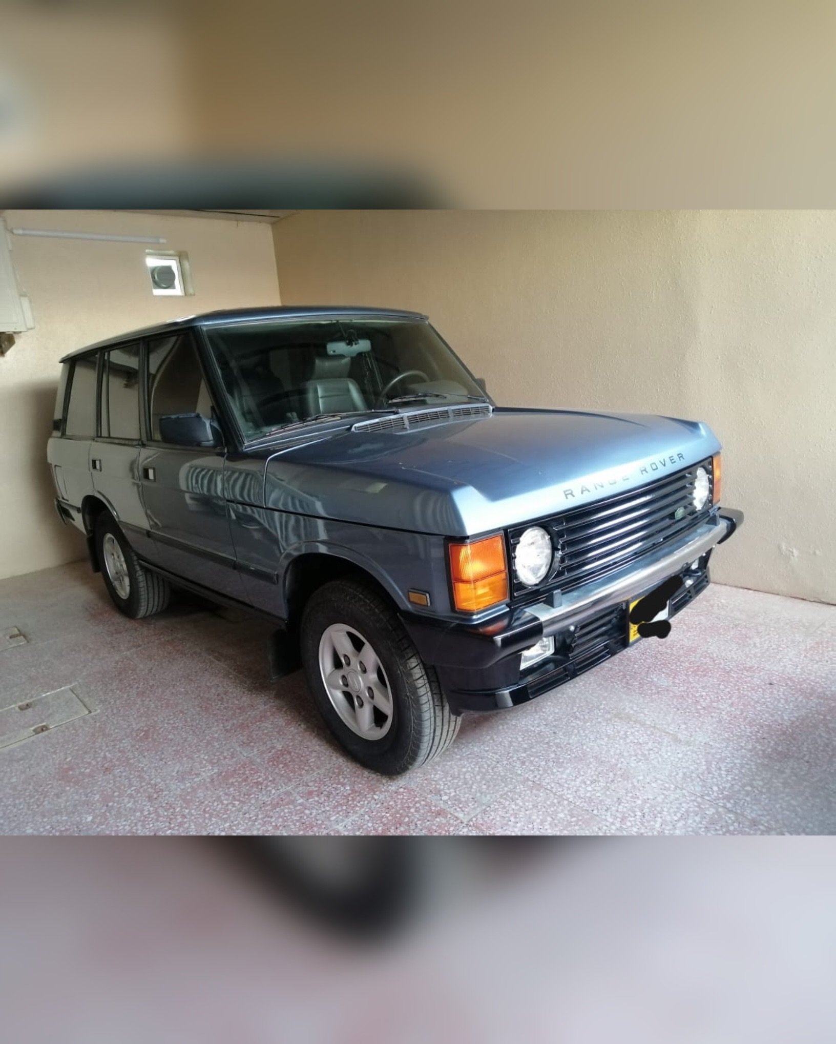 Range Rover 1990, двигатель Lexus 430, красный салон — Дубай, ОАЭ Range Rover 1990, двигатель Lexus 430, красный салон — Дубай, ОАЭ