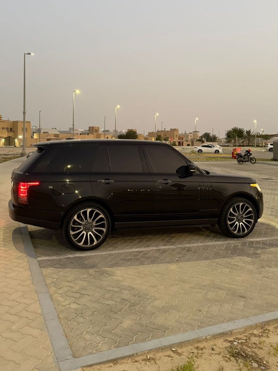 Range Rover 2014 V8 Supercharger (черный) — Дубай, ОАЭ Range Rover 2014 V8 Supercharger (черный) — Дубай, ОАЭ