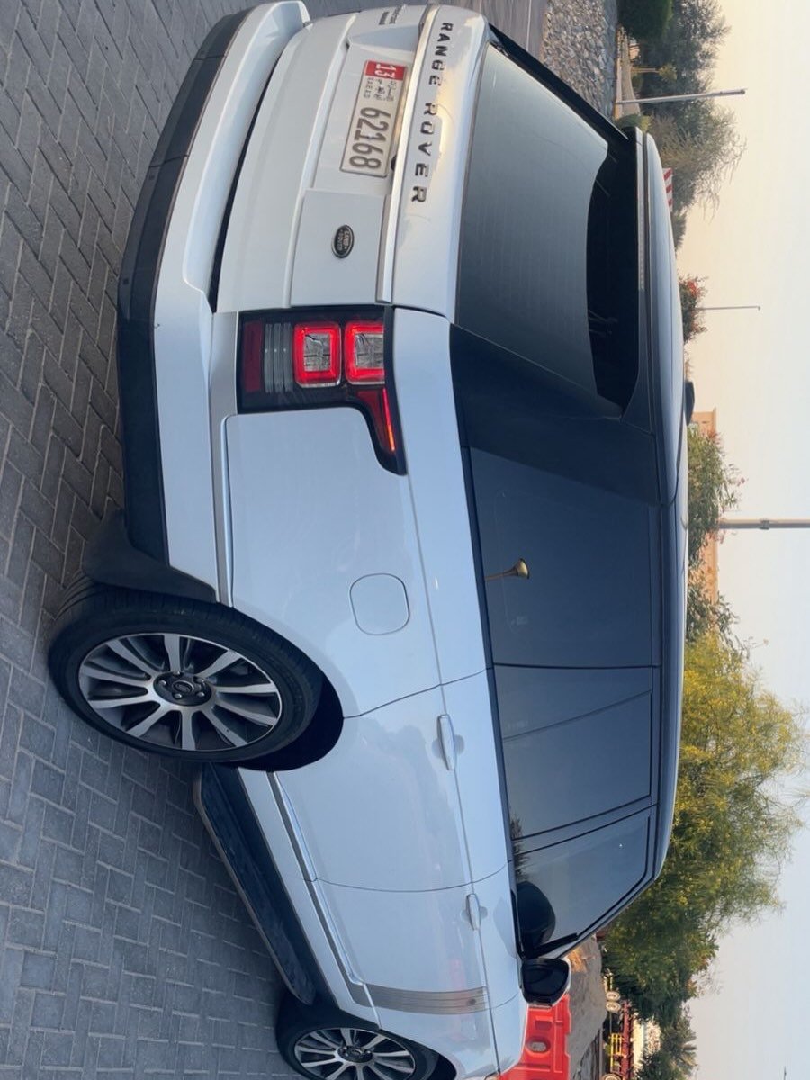 Range Rover 2015, 45 тыс AED — Дубай, ОАЭ Range Rover 2015, 45 тыс AED — Дубай, ОАЭ