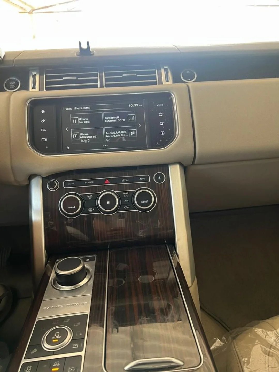 Range Rover 2016 бежевый салон, без ДТП, без покраски — Дубай, ОАЭ Range Rover 2016 бежевый салон, без ДТП, без покраски — состояние агентства — Дубай, ОАЭ