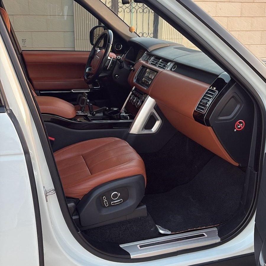 Range Rover 2016, импорт Канада, новый, 2-й владелец — Дубай, ОАЭ Range Rover 2016, импорт Канада, новый, 2-й владелец — Дубай, ОАЭ