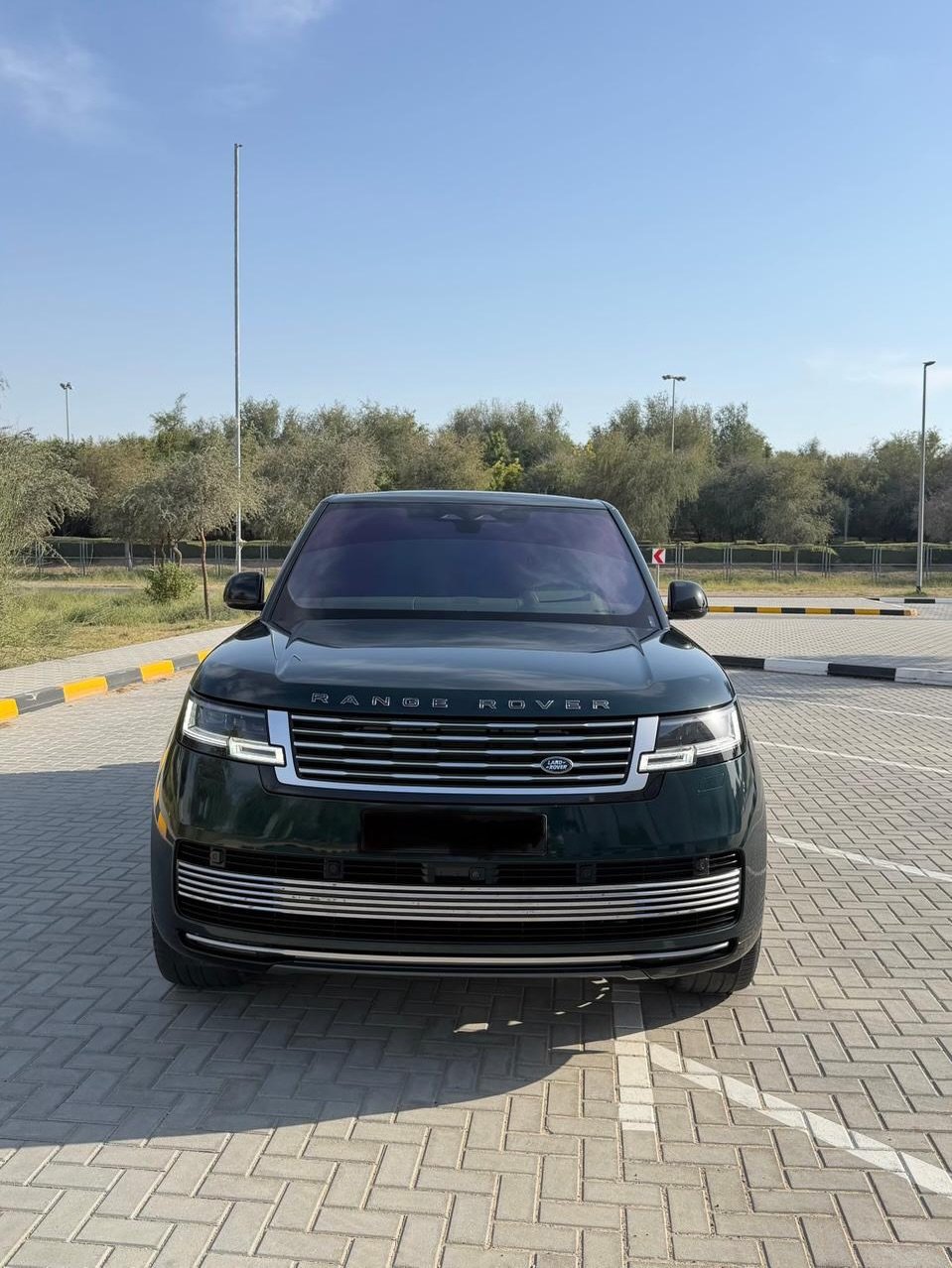 Range Rover 2023, 47000 км, бежевый салон — Дубай, ОАЭ Range Rover 2023, 47000 км, бежевый салон — Дубай, ОАЭ