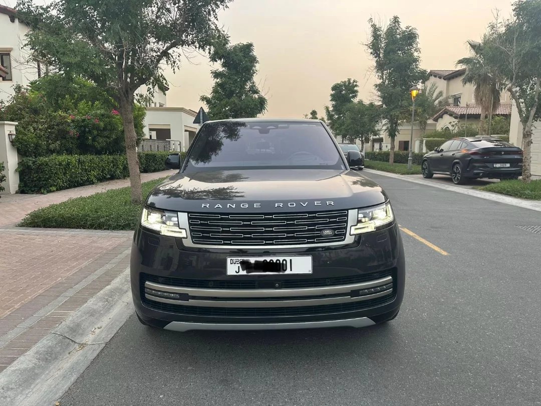 Range Rover 2023 HSE 8-цилиндров, 419000 AED — Дубай, ОАЭ Range Rover 2023 HSE 8-цилиндров, 419000 AED — б/у — Дубай, ОАЭ